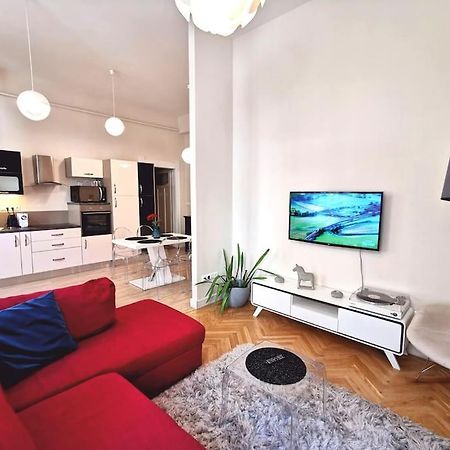 Luxury Apartment Near Astoria With Ac Budapest Eksteriør bilde