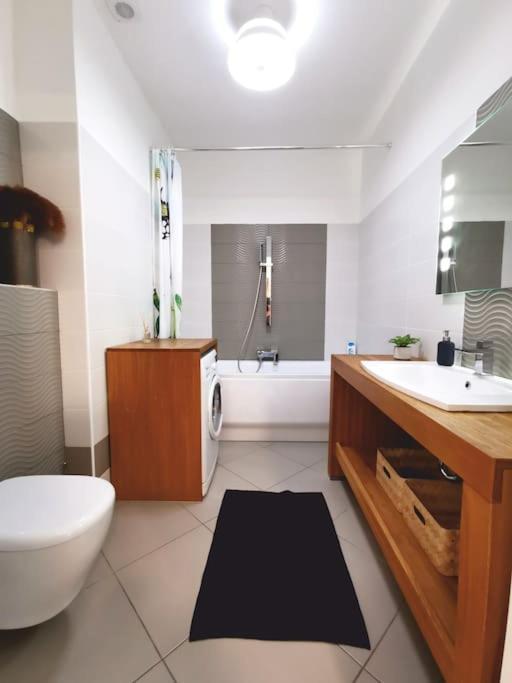 Luxury Apartment Near Astoria With Ac Budapest Eksteriør bilde